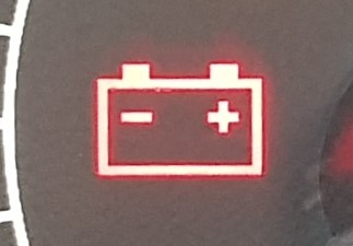 Warning light that looks like a battery.